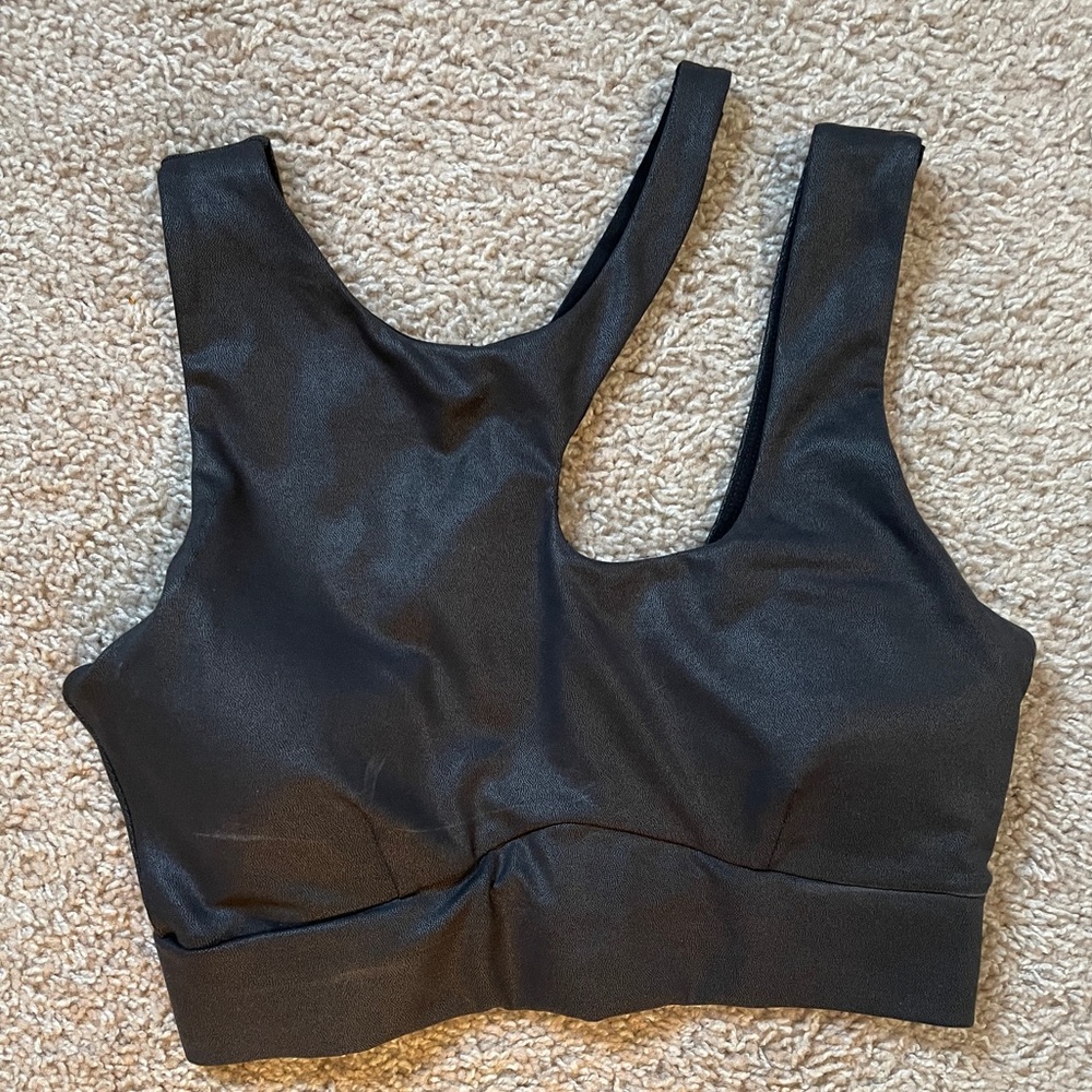 NWOT Fabletics cut out sports bra